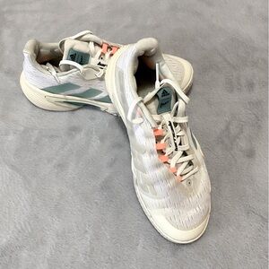 Adidas women’s Barricade Parley tennis shoes